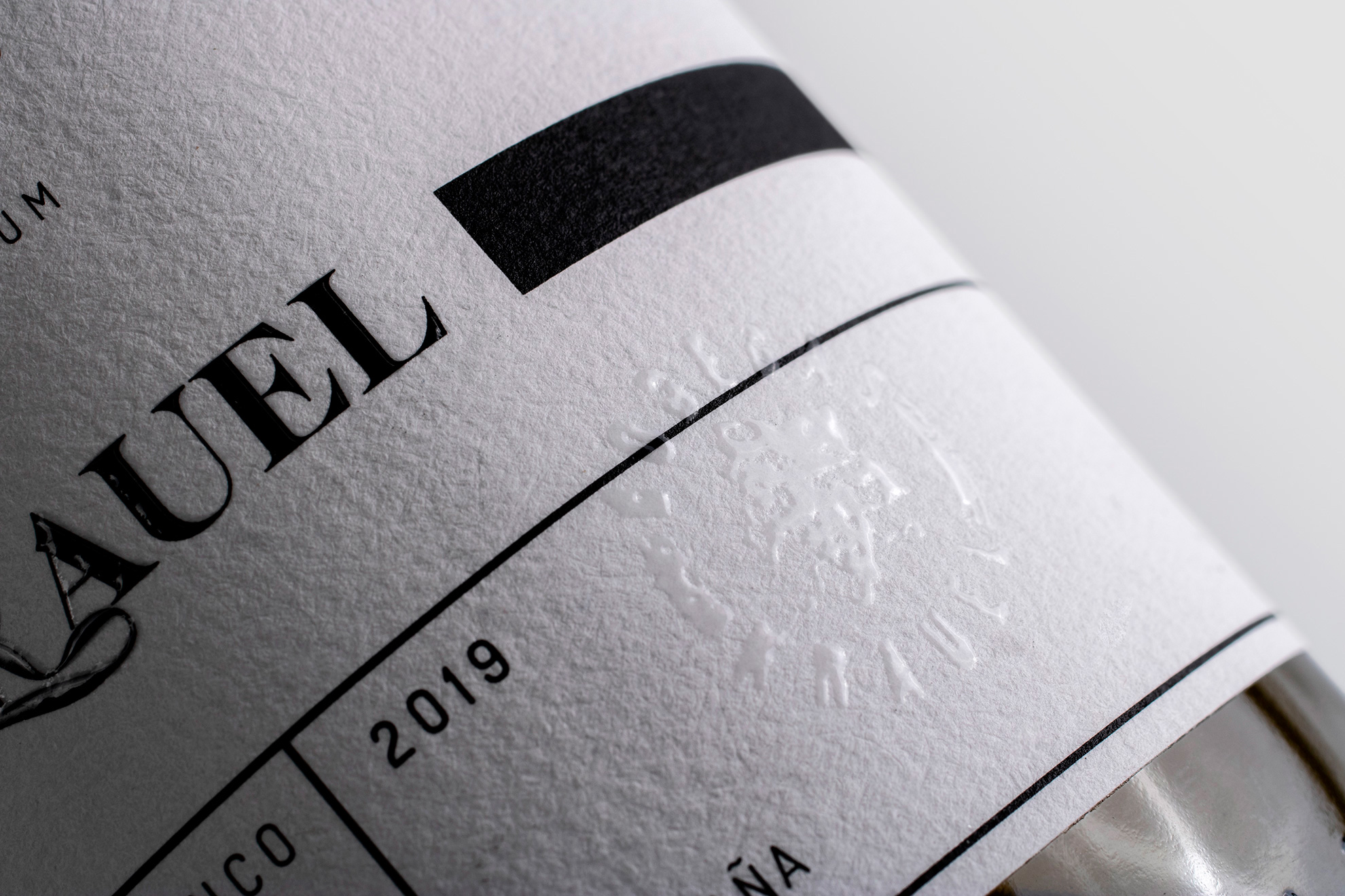 Fylgia diseño de etiqueta vino blanco