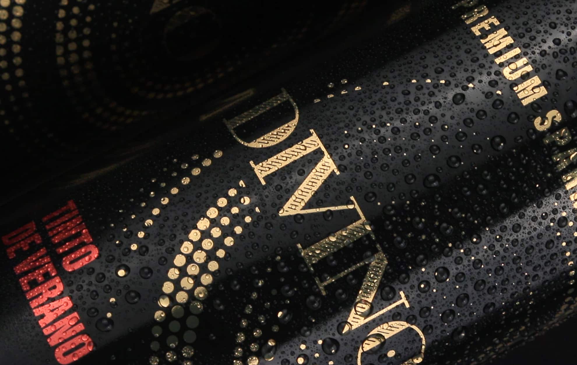 Diseño de Packaging lata divino